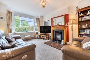 Lounge- click for photo gallery